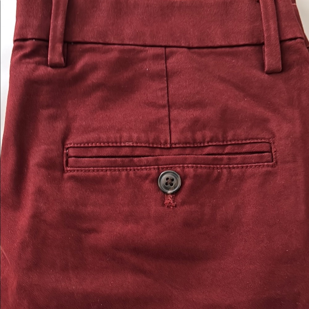 Red GAP Essential Khaki/Chino Slim Pants 
31w x 32l